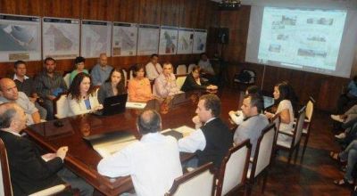 Peppo present� a Bacileff el proyecto de urbanizaci�n del Gran Toba