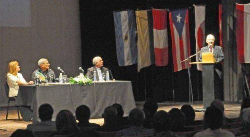 Ya se palpita la Bienal 2014, con la novedad del acero inoxidable