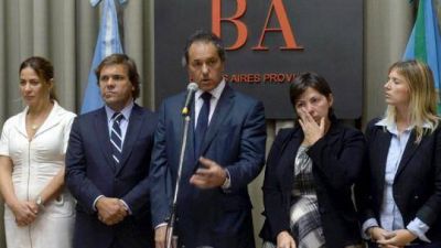 Conflicto docente: Scioli dar� un aumento por decreto y denunci� amenazas a una ministra