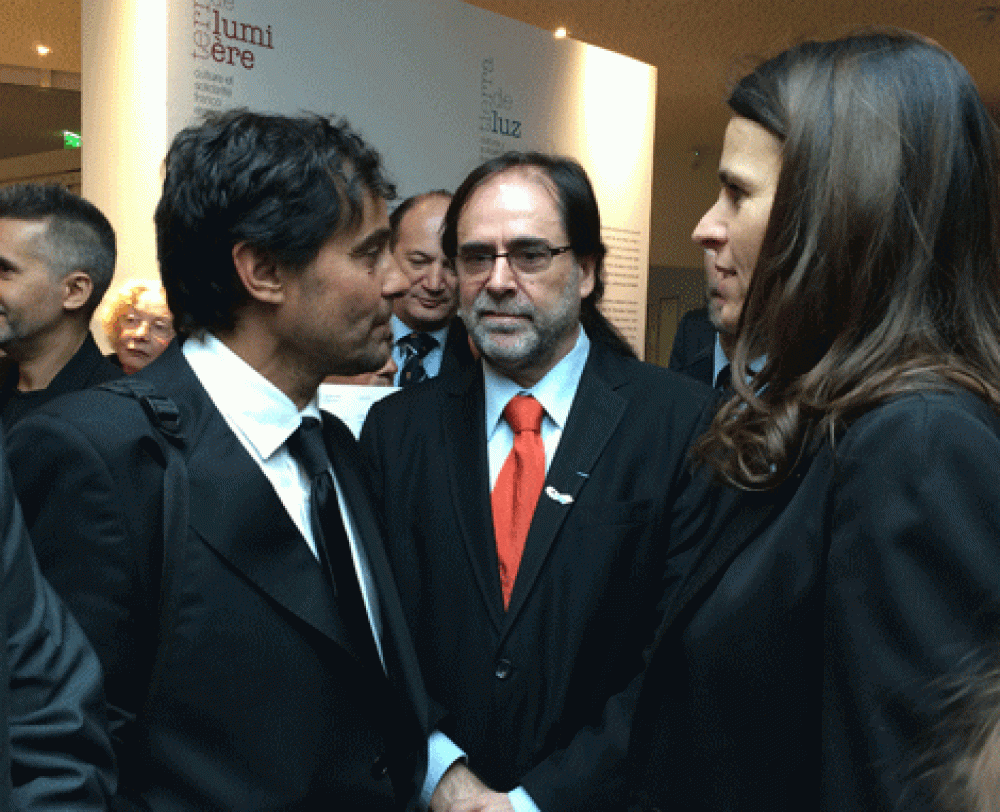 Pittelli junto a la ministra de Cultura de Francia en una muestra franco-argentina 