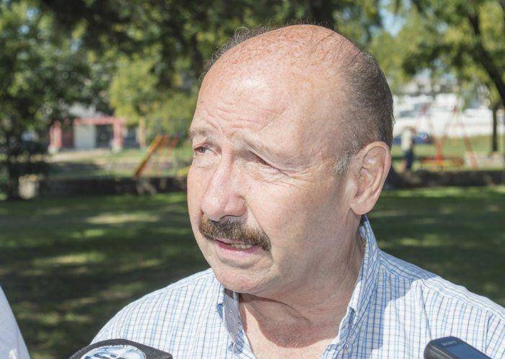 El Gobierno Municipal acondiciona la plaza �La Tosquera� para el acto homenaje al Paisano Fr�as