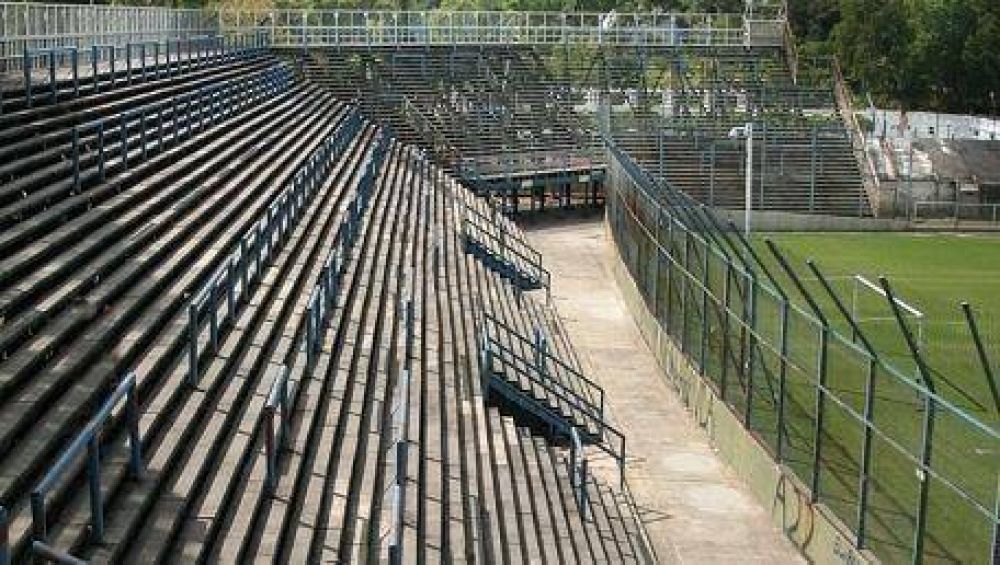 Contra San Lorenzo, en el Bosque y a puertas cerradas
