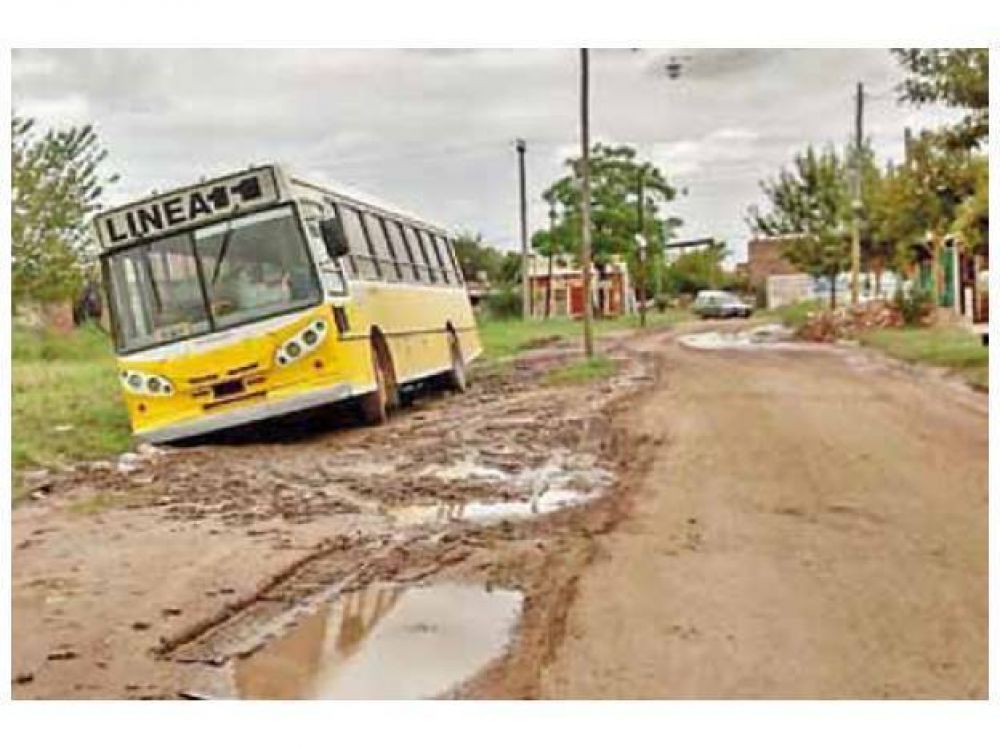 El reclamo por el estado de las calles se replica en los barrios