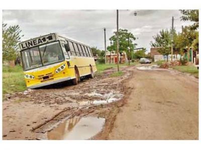 El reclamo por el estado de las calles se replica en los barrios