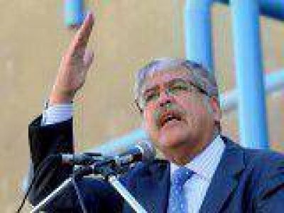 De Vido en R�o Gallegos firm� contrato por reparaci�n de Parque Generador