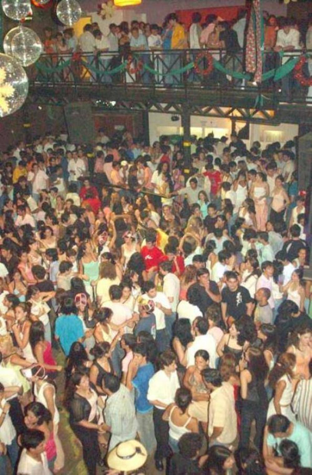 Crece el n�mero de menores con DNI falsificados en los boliches