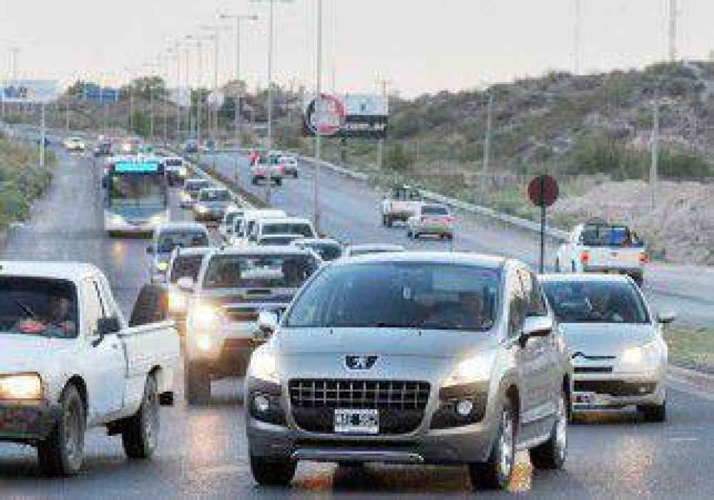 Setenta mil autos llegan a la ciudad todos los d�as 