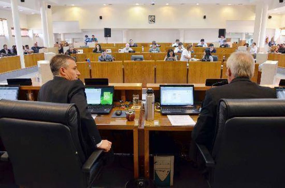  El Deliberante aprob� el aumento del boleto de colectivo en Neuqu�n