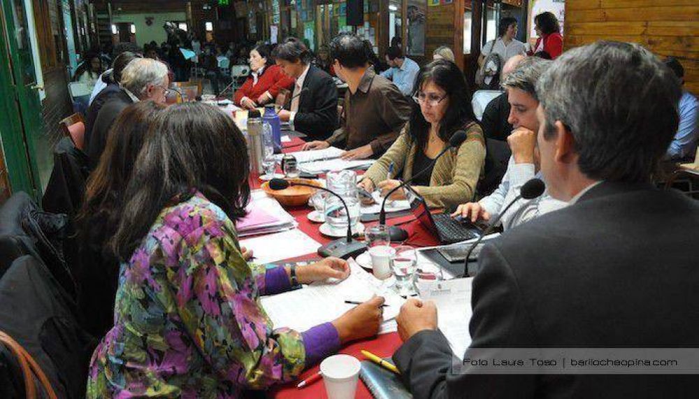 Aprueban cambios en el pago de honorarios a abogados del municipio