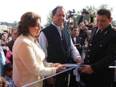 Scioli inaugur� obras en Los Gallitos y visit� la Bas�lica