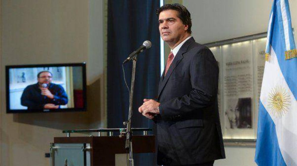 El Gobierno pidi� garantizar d�as de clases y deponer "actitudes irreductibles"