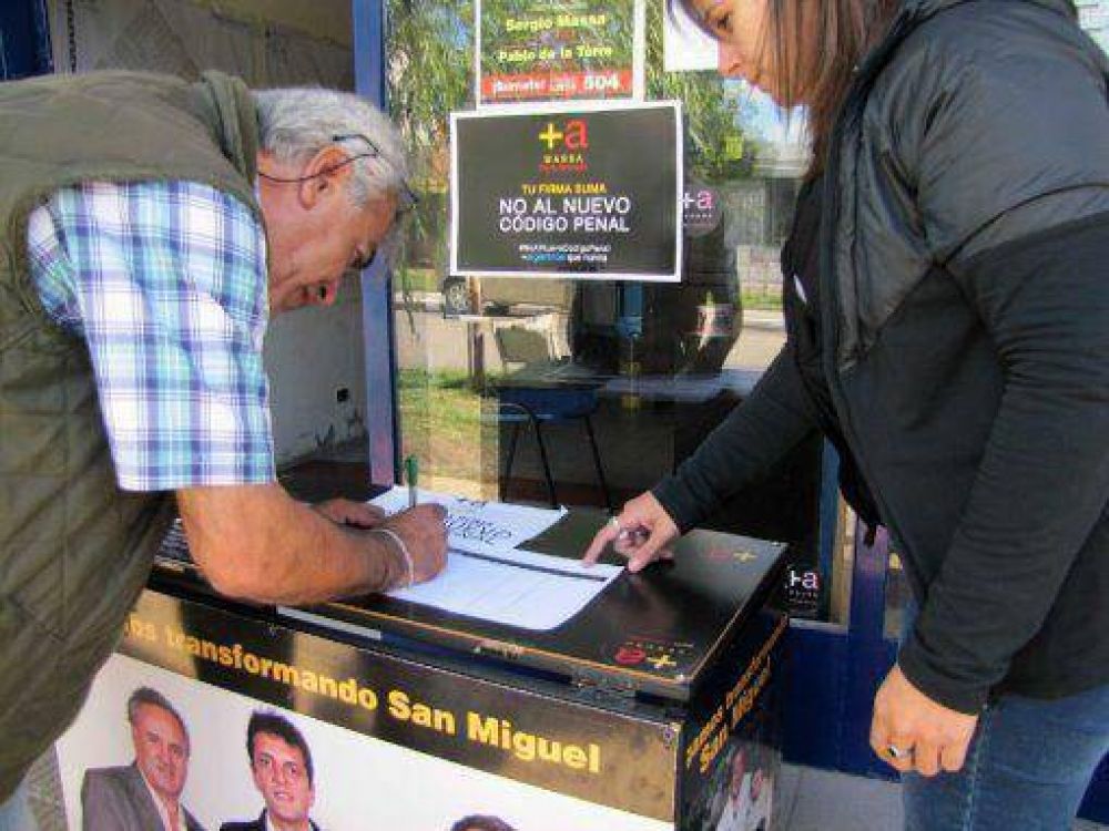 En San Miguel se juntaron m�s de 25 mil firmas contra la reforma del C�digo Penal, en menos de una semana