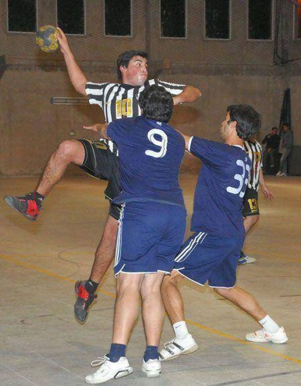 Se juega la Copa Aniversario de San Martín, de handball