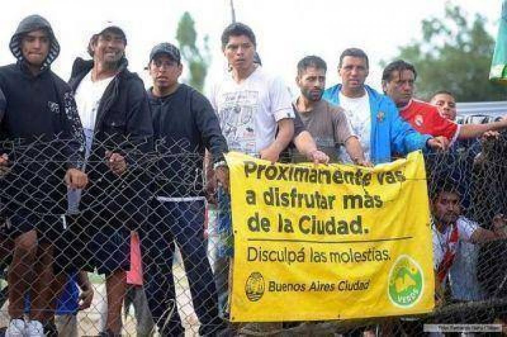 Buscan crear una mesa de di�logo contra un desalojo violento en Villa Lugano