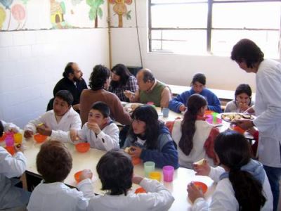 Luzzi remarc� que �tenemos 5 pesos para armarle el plato de comida a los chicos�