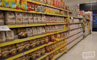 Para sentarse a la mesa, una familia marplatense precisa $2338 por mes