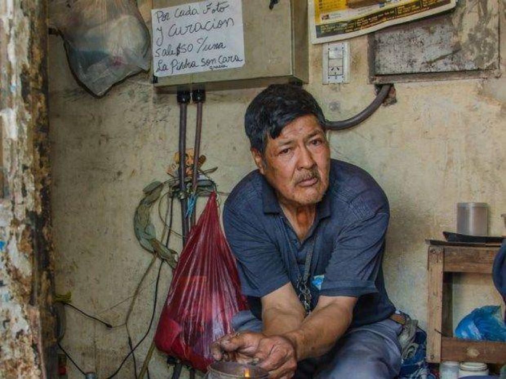 Es placero a la ma�ana y curandero a la tarde