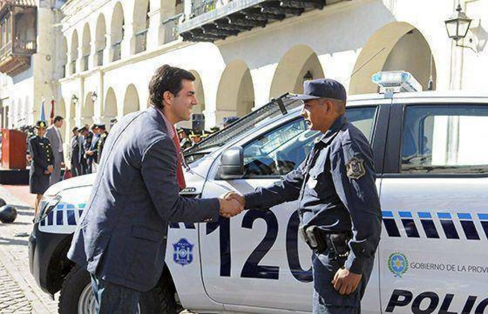 Incorporar�n m�s agentes y m�viles a la Polic�a