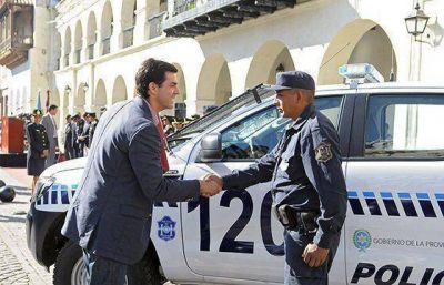 Incorporar�n m�s agentes y m�viles a la Polic�a