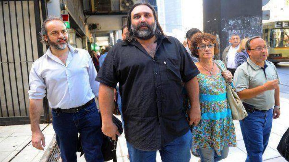 Baradel responde a De Luc�a: "Tiene propensi�n a la mentira"