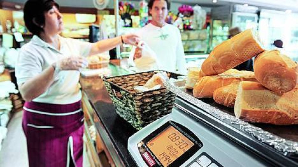 El �pan popular� a 18 pesos el kilo todav�a es muy dif�cil de conseguir