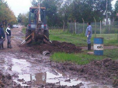 Contin�an las tareas de mejoramiento de calles