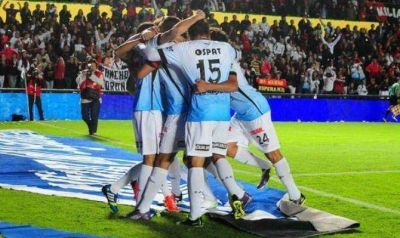 Col�n venci� a Tigre y es m�s l�der que nunca