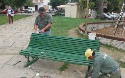 Contin�an los trabajos en las plazas y paseos