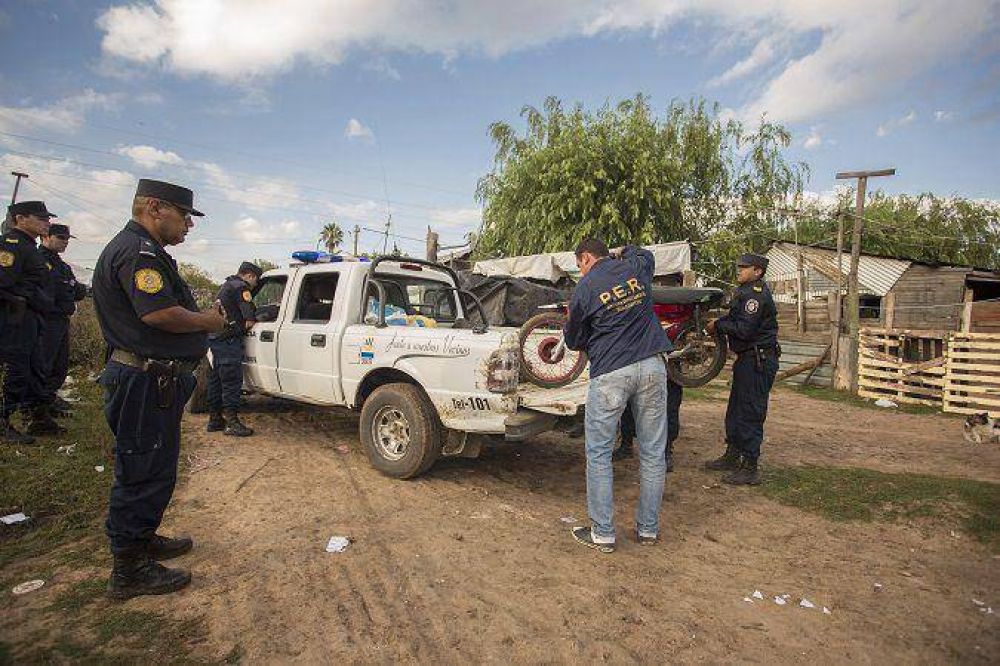 En un despliegue de magnitud, la Polic�a secuestr� diversos elementos robados