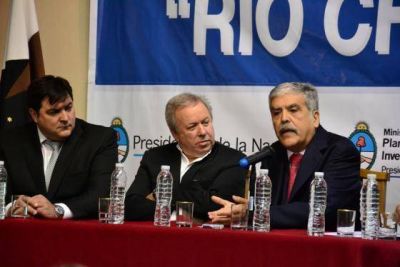 Firmaron convenio para garantizar la estabilidad el�ctrica de Santa Cruz