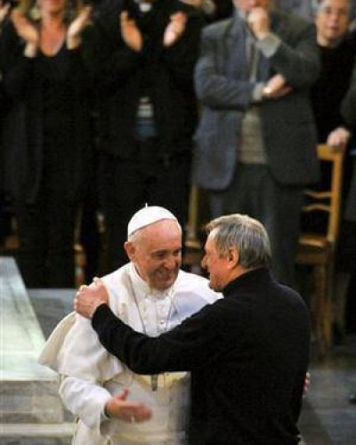 El Papa a los mafiosos: "A�n hay tiempo de convertirse"