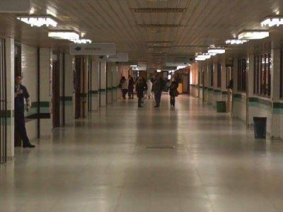 Pudo ser una tragedia: se desplom� parte del cielorraso del Hospital Penna