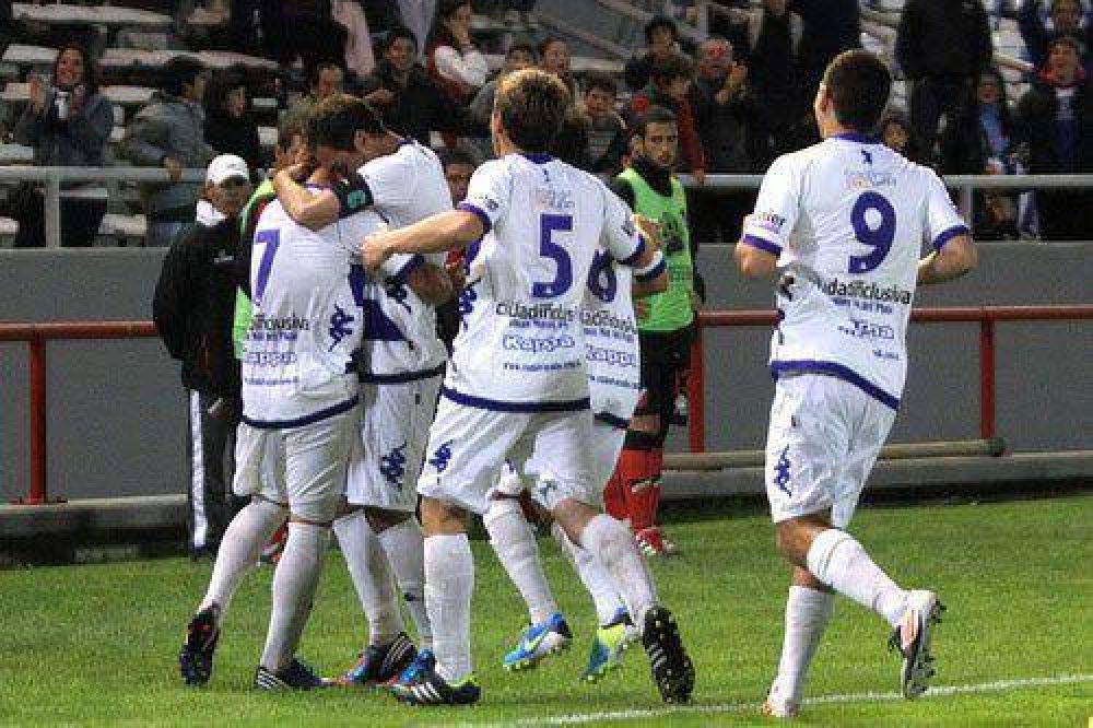  Alvarado solo consigui� un empate en el Minella