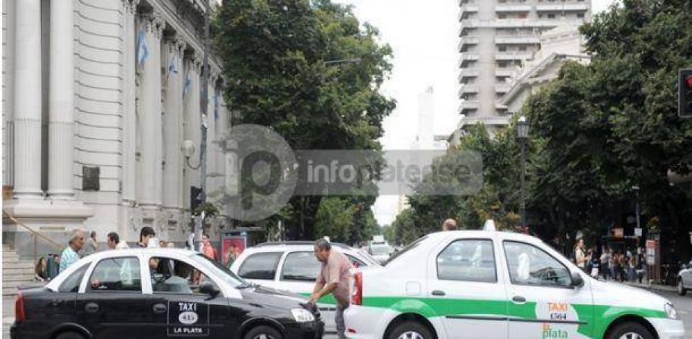 Asaltan a 7 taxistas en una noche