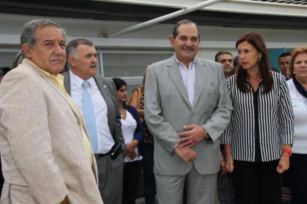 Alperovich prepara una cumbre en Tucum�n de gobernadores de provincias azucareras