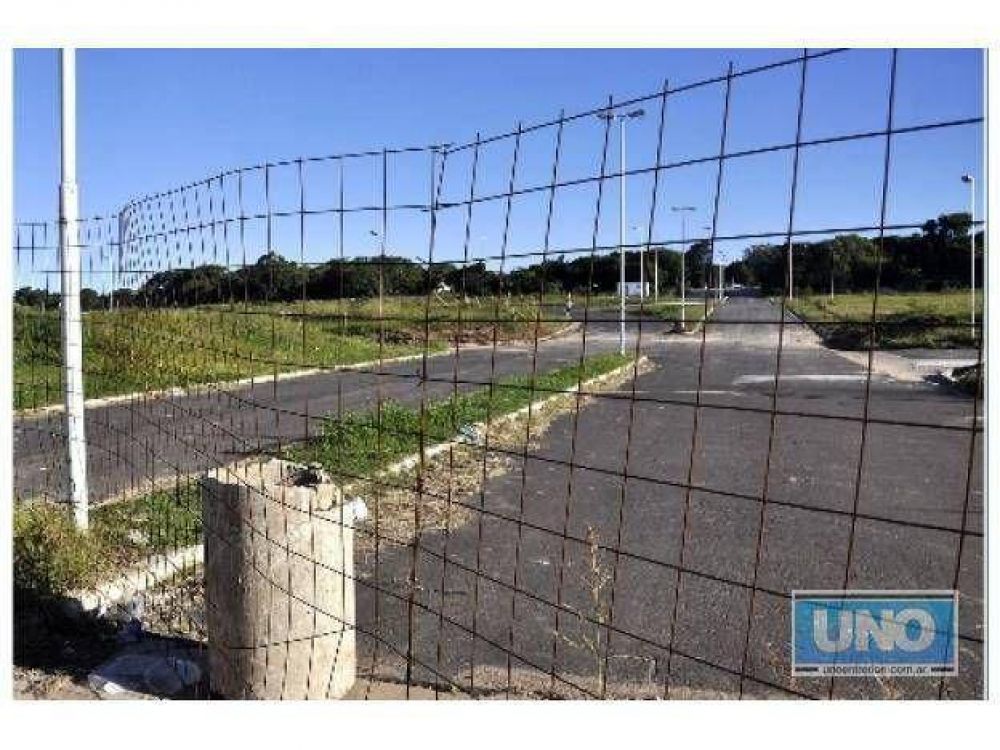 Preven el inicio de obras en el exhip�dromo antes de junio