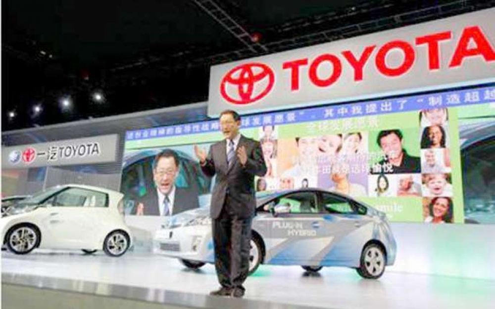 Urribarri visit� la planta de Toyota en Nagoya