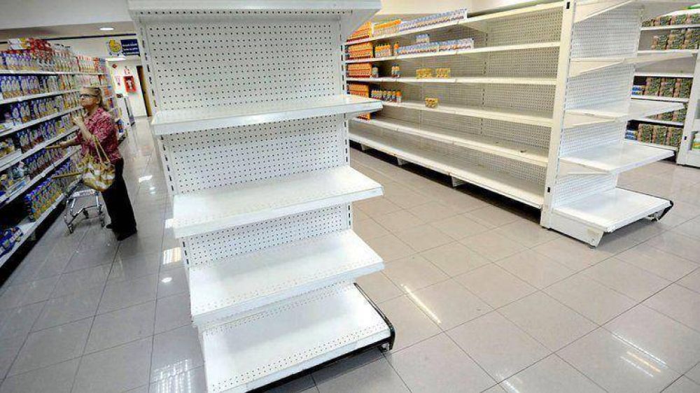 A pesar del sistema de racionamiento, Nicol�s Maduro limita la compra de productos b�sicos