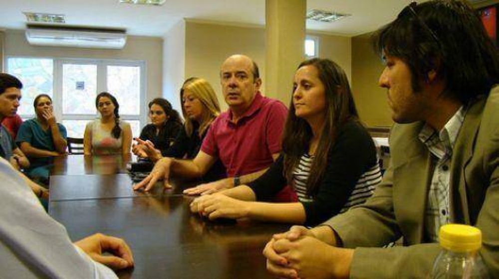 Canteros instruy� a j�venes de Proyecto Corrientes