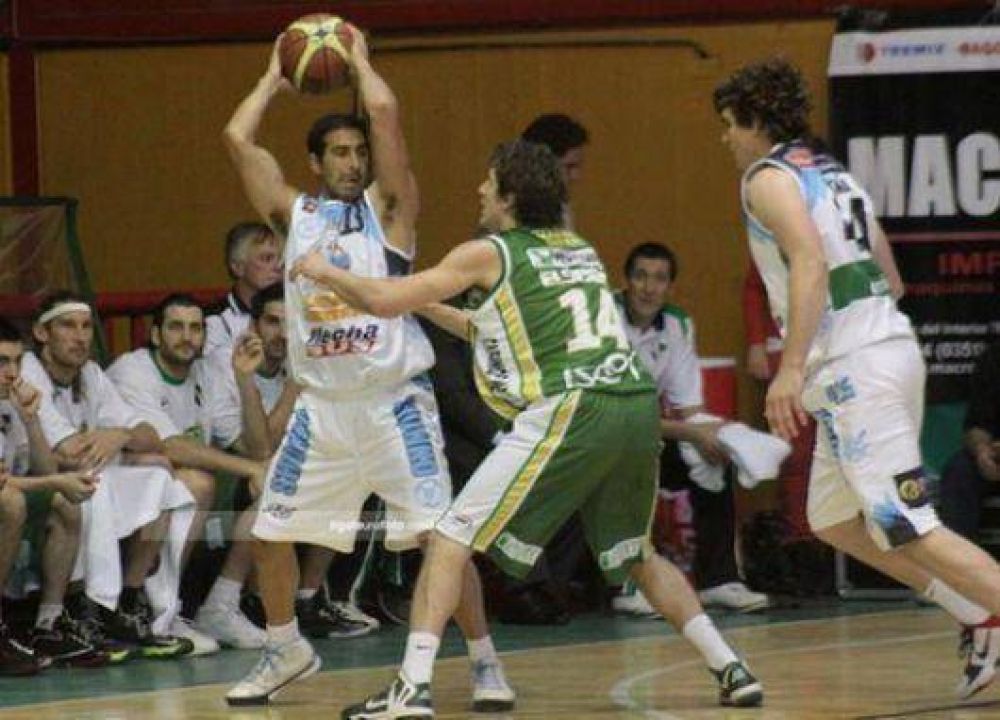 Traspi� de Regatas en Mardel