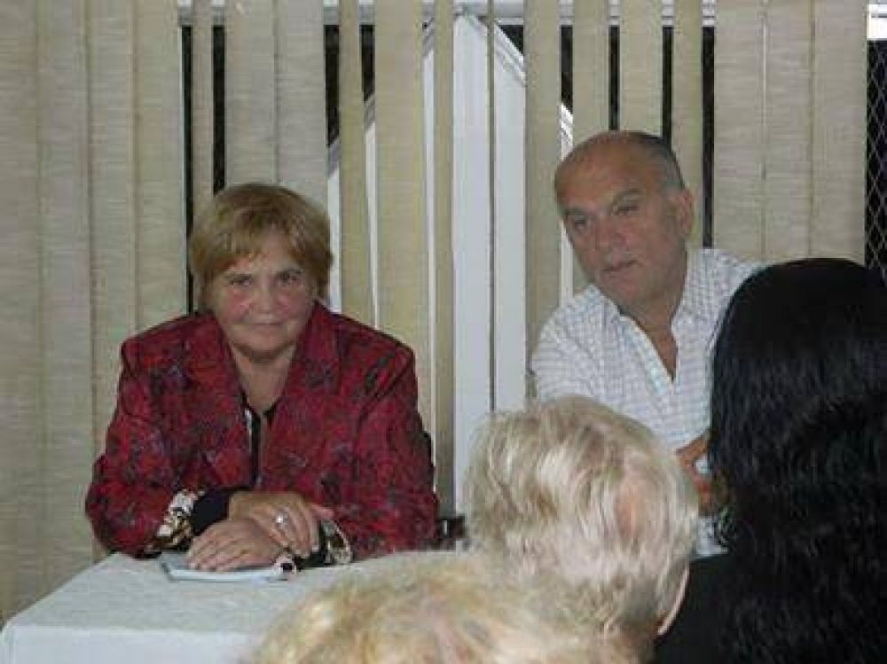 SUSANA ARCE CON GRINDETTI EN LANUS