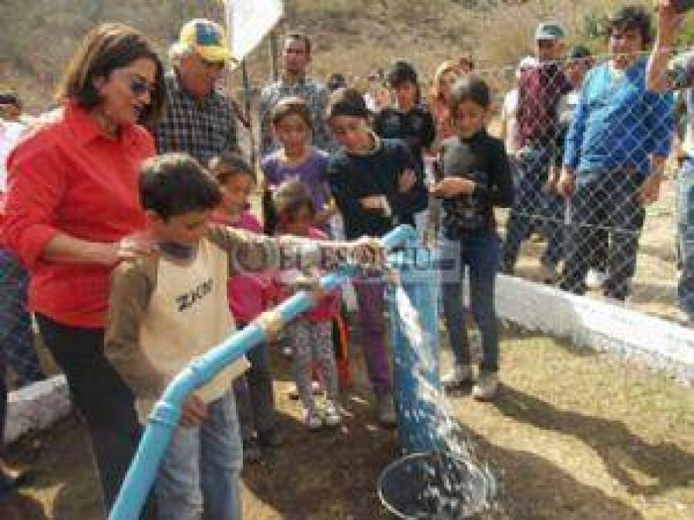 Catamarca, beneficiada con obras h�dricas del BID