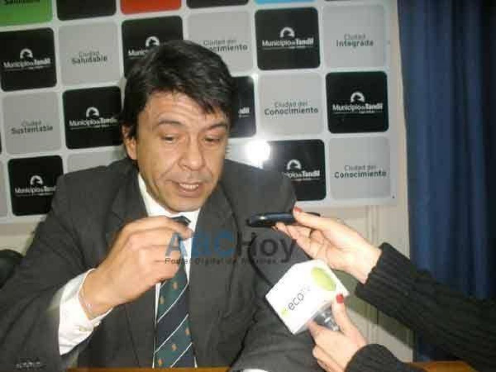 Bayerque: �El Puente fue clausurado porque no est�n en condiciones de habilitar ah�