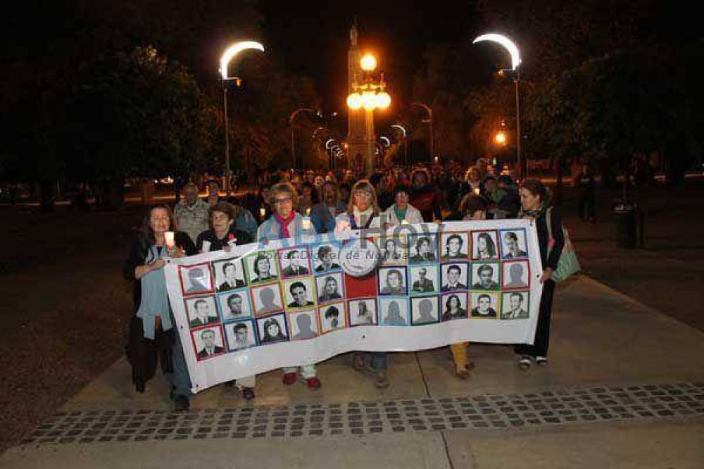 Se realiz� la marcha con Antorchas por el 24 de marzo