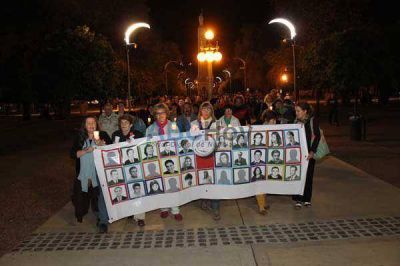 Se realiz� la marcha con Antorchas por el 24 de marzo