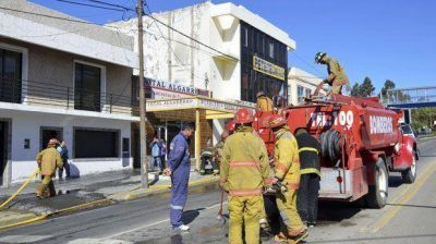 Un futbolista rescat� a un hombre al que se le incendi� su casa