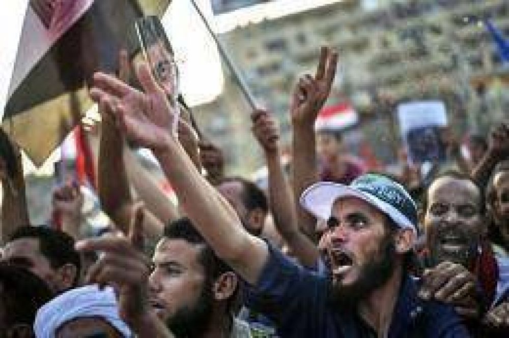 Condenan a muerte a 528 simpatizantes del ex presidente Mursi