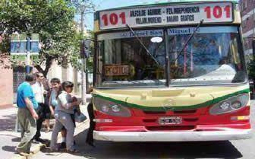Los colectivos circular�n con la frecuencia de los d�as domingos