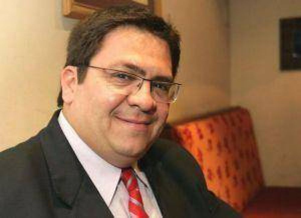 Un legislador opositor se someti� a una rinoscop�a