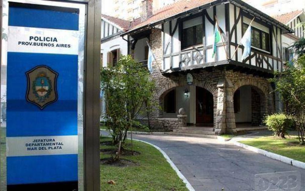 Llegan autoridades de la Provincia y hay reuni�n cumbre en la Departamental